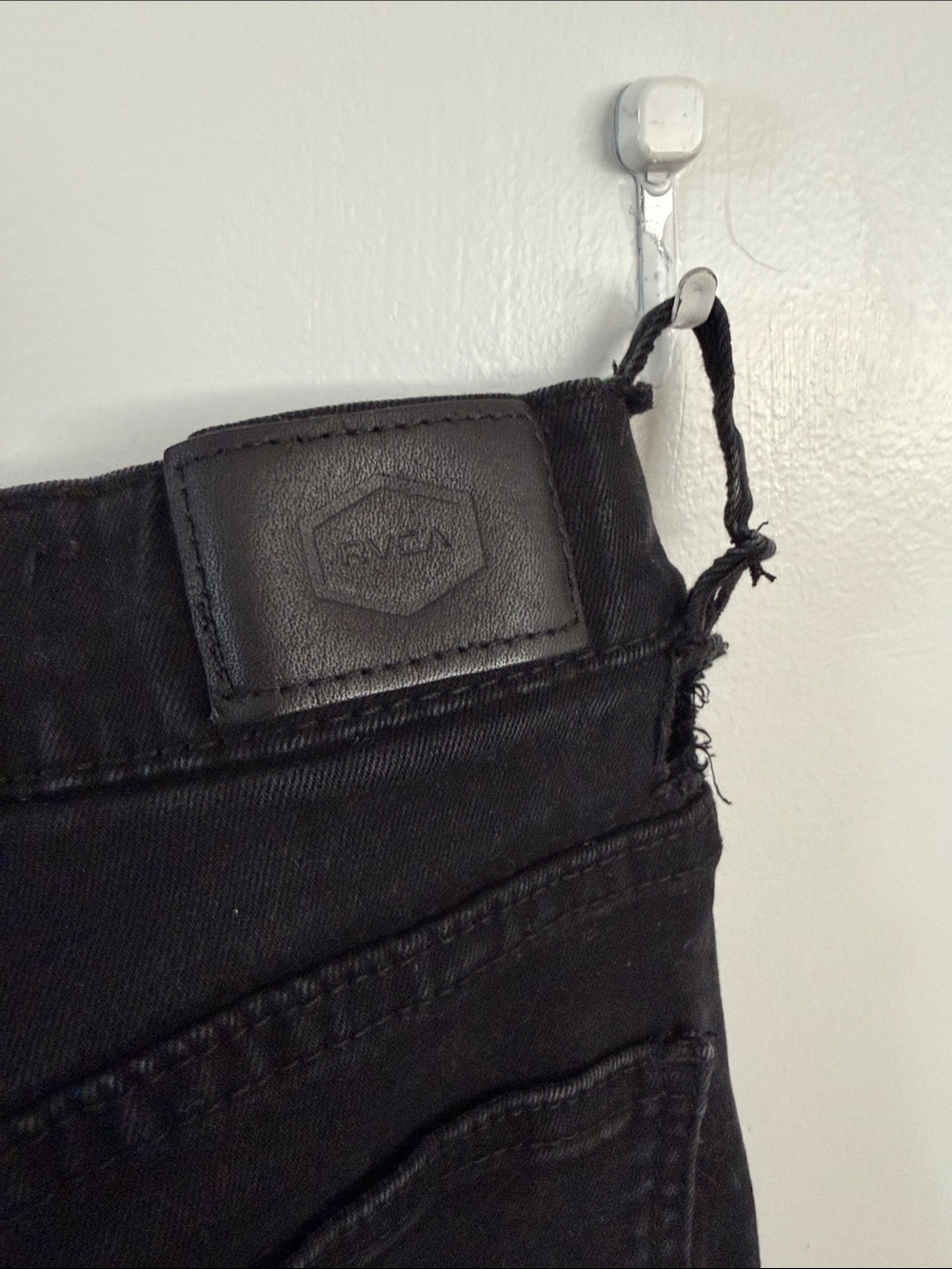 RVCA Black High-Rise Straight Taper Jeans size 29 - Picture 5 of 5